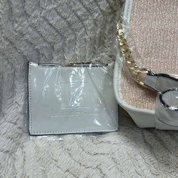 Laundry By Design Woman's purse in pinkish tan and white vegan leather NWT! - Picture 3 of 8